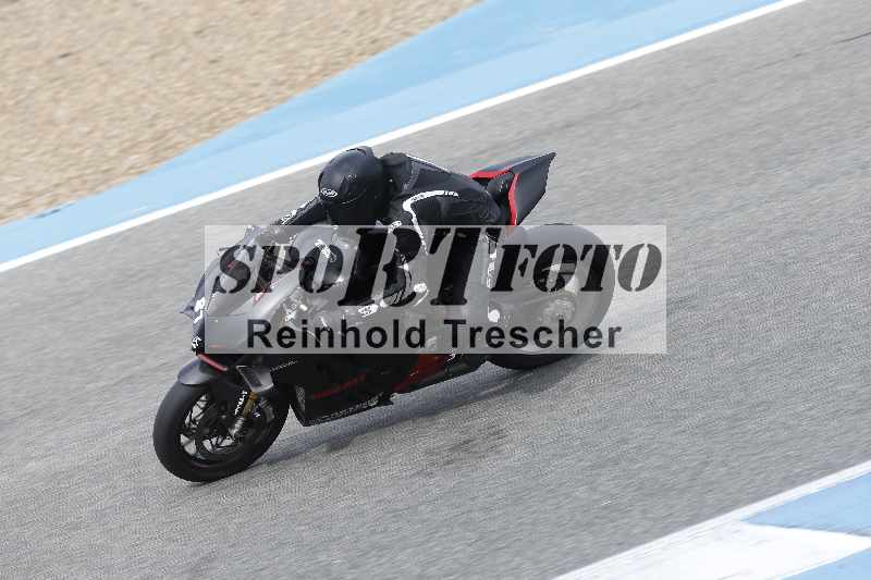 Archiv-2025/02 28.-31.01.2025 Moto Center Thun Jerez/gruen-green/81